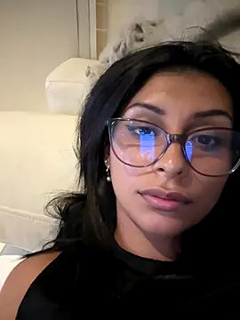 sweetAli  online show from September 18, 2025, 11:40 pm