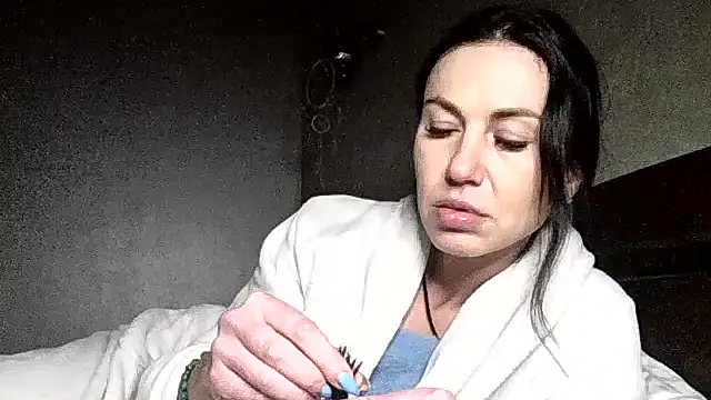 JulianaGold1 online show from January 31, 2026, 7:11 pm