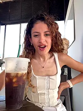 alana15 online show from November 7, 2025, 9:48 pm