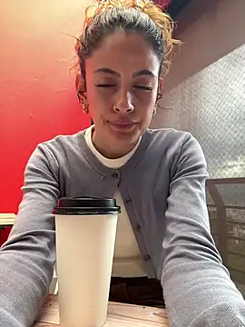 alana15 online show from April 11, 2026, 9:30 pm