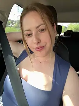 AlisaWhite online show from April 18, 2026, 3:27 pm