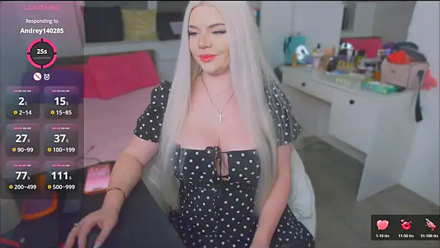 Snapshot of ParadiseRose chatting on May 12, 2026, 1:25 am ParadiseRose online show from May 12, 2026, 1:25 am