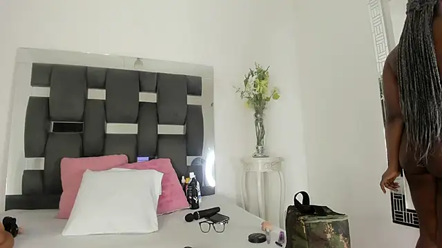 tanyyaa online show from February 12, 2025, 1:16 pm