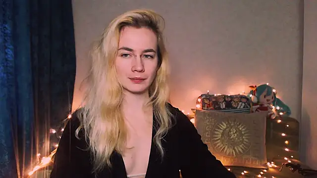 xxxcharismaaa online show from December 14, 2024, 8:23 am