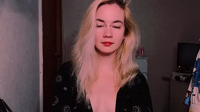 xxxcharismaaa online show from September 19, 2025, 5:53 am