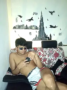 pinedasex777 online show from March 6, 2025, 2:19 am