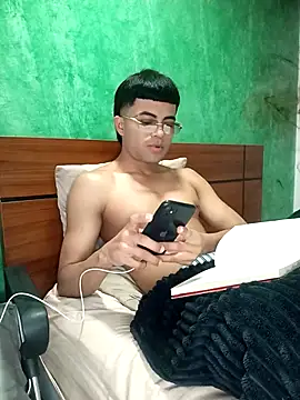 pinedasex777 online show from October 12, 2025, 11:31 am