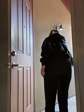 MaiseKnox online show from February 7, 2025, 10:20 pm