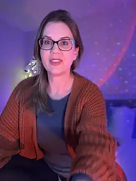 MaiseKnox online show from February 26, 2025, 2:04 am