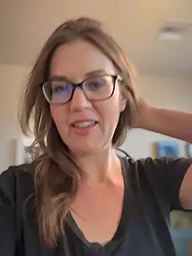 MaiseKnox online show from March 15, 2025, 10:11 pm