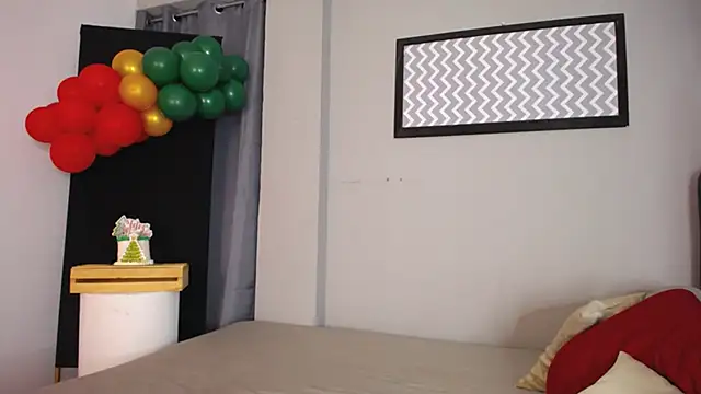 loveyouzahara2020 online show from December 19, 2025, 11:12 pm