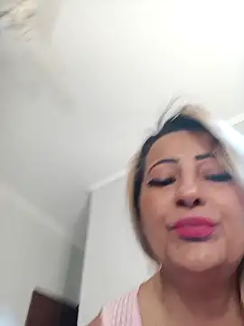 vivifernades online show from November 10, 2025, 10:25 am