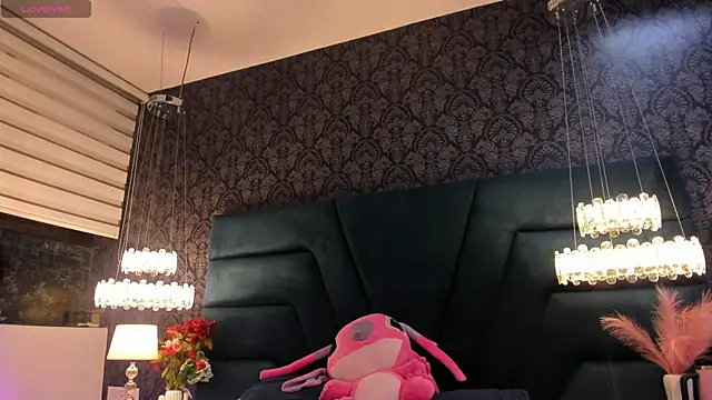 Snapshot of Vivi_prinncess chatting on May 12, 2026, 10:51 pm Vivi prinncess online show from May 12, 2026, 10:51 pm