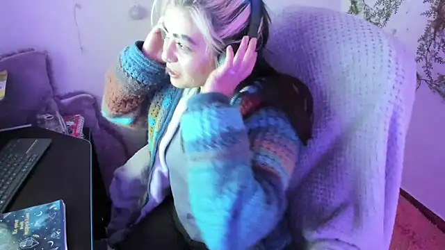 Sammysammy  online show from January 11, 2025, 8:32 pm