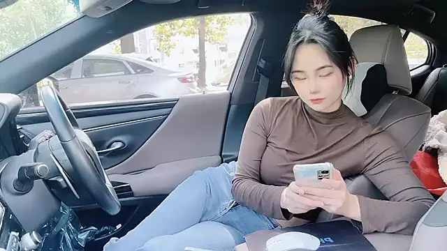 orla2021 online show from December 24, 2024, 4:33 am