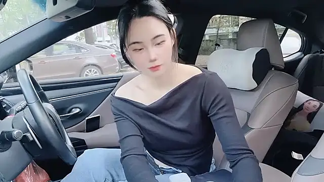 orla2021 online show from January 9, 2025, 12:57 am