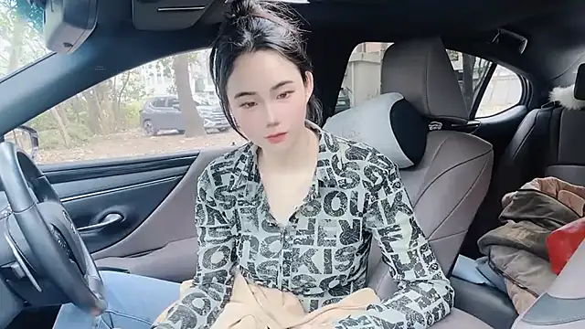 orla2021 online show from February 28, 2025, 1:37 am