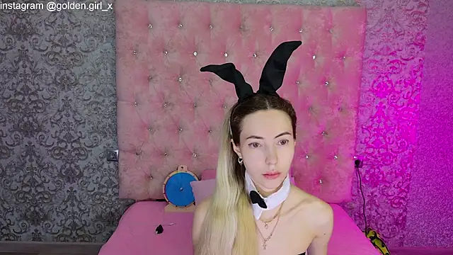 Akilla Queen online show from April 1, 2026, 1:50 am