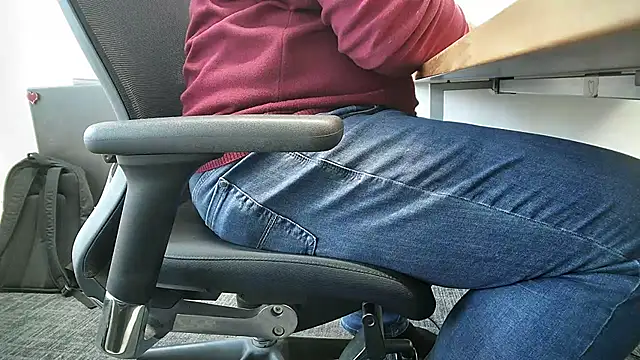 69bezfleku online show from December 19, 2024, 1:18 pm