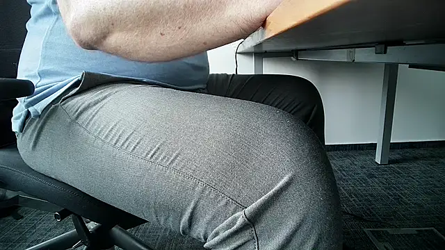 69bezfleku online show from October 1, 2025, 6:30 am