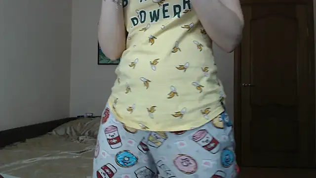 Snapshot of SugarTati chatting on April 15, 2026, 4:47 pm SugarTati online show from April 15, 2026, 4:47 pm