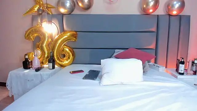 AGATHAA WHITE online show from February 28, 2025, 3:04 pm