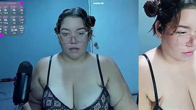 Snapshot of Johana_bbw chatting on February 18, 2025, 6:37 am Johana bbw online show from February 18, 2025, 6:37 am