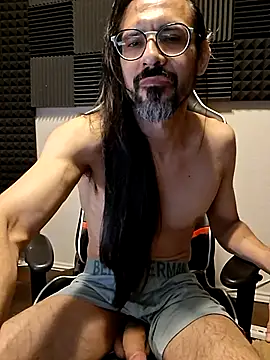 Youreherewithme online show from April 18, 2026, 11:05 pm