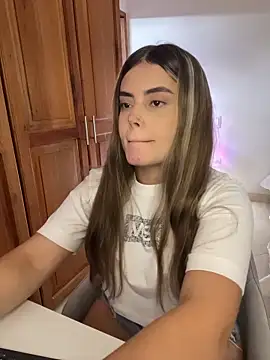 Miss valeriaa online show from March 12, 2026, 8:48 pm