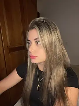 Miss valeriaa online show from May 21, 2026, 2:46 pm