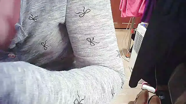 cindy01113520 online show from February 20, 2025, 2:13 pm