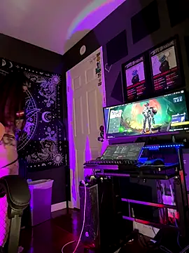 BlaizeyBBy online show from December 19, 2025, 1:45 am