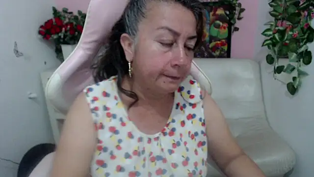 Snapshot of stepmother_105 chatting on September 30, 2025, 7:52 pm stepmother 105 online show from September 30, 2025, 7:52 pm