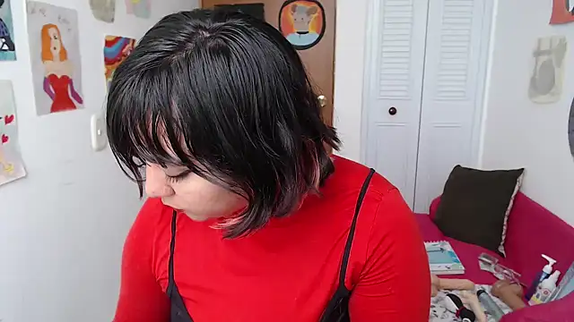 soynanabela28 online show from September 15, 2025, 7:03 pm