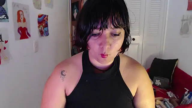 soynanabela28 online show from September 17, 2025, 5:20 am