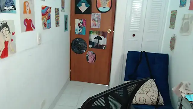 soynanabela28 online show from April 1, 2026, 11:13 pm