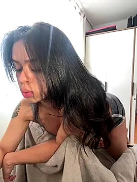 xlovelygirlx online show from September 11, 2025, 5:24 pm