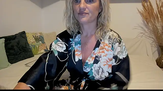 Jadore able online show from September 11, 2025, 1:39 am