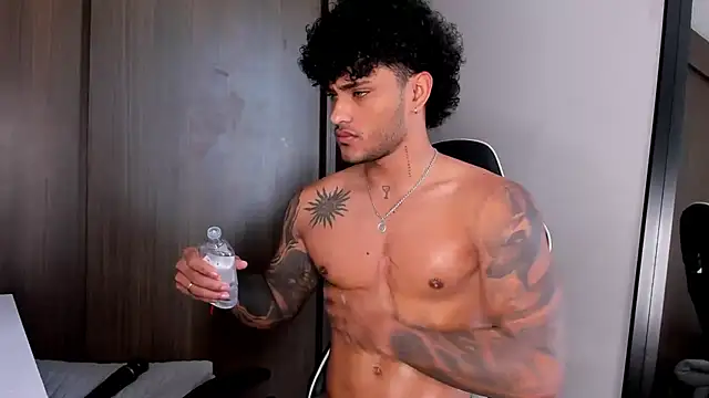 Alessandro Vanni online show from January 14, 2025, 1:49 pm