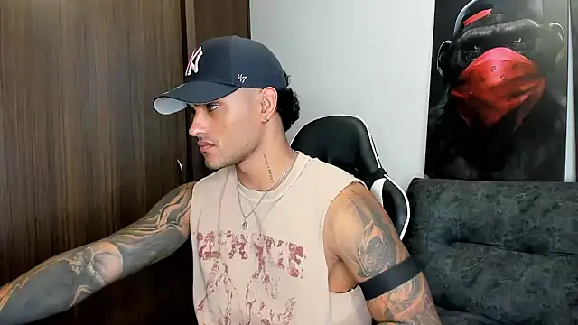 Alessandro Vanni online show from March 22, 2025, 10:59 pm