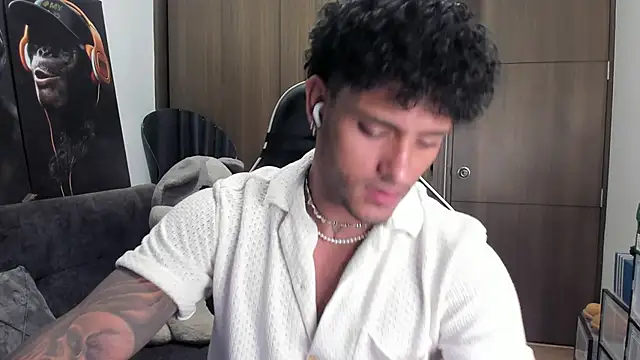 Alessandro Vanni online show from November 6, 2025, 1:50 am