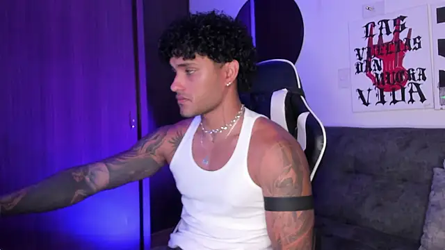 Alessandro Vanni online show from March 13, 2026, 1:34 am