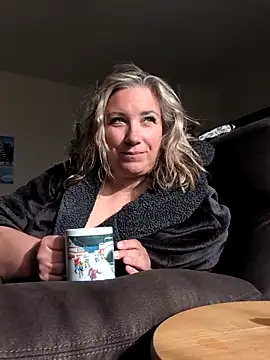 Canadian BBW online show from June 4, 2026, 2:23 pm