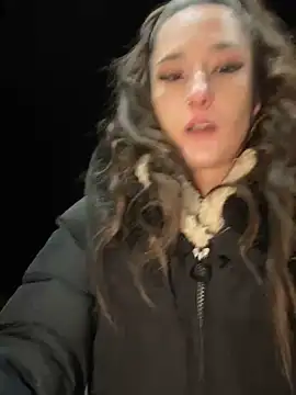 joanaelaa online show from December 19, 2024, 8:55 pm