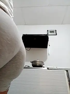 maymercy online show from February 26, 2025, 4:56 pm