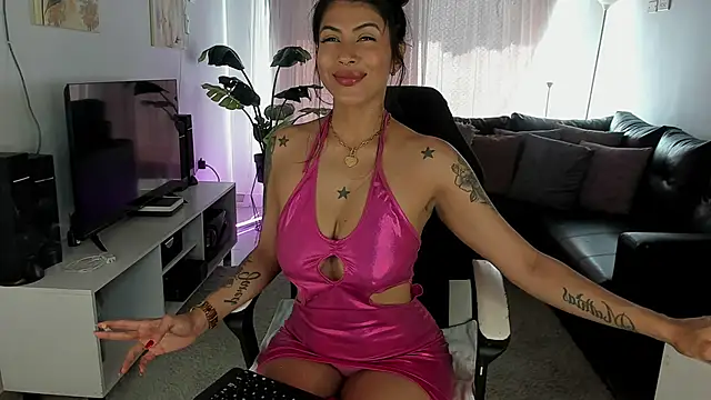 pamela reyes  online show from December 28, 2024, 5:03 pm