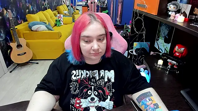 Softie Sofy online show from January 21, 2025, 2:22 am