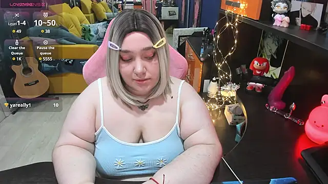 Softie Sofy online show from February 26, 2025, 9:10 am