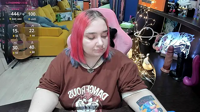 Softie Sofy online show from March 18, 2025, 11:08 am