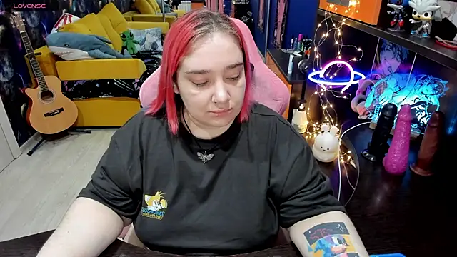 Softie Sofy online show from March 21, 2025, 3:12 am